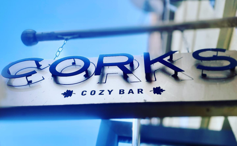 Descopera pasiunea pentru vin la Corks Cozy Bar – Un loc deosebit pentru o seara perfecta